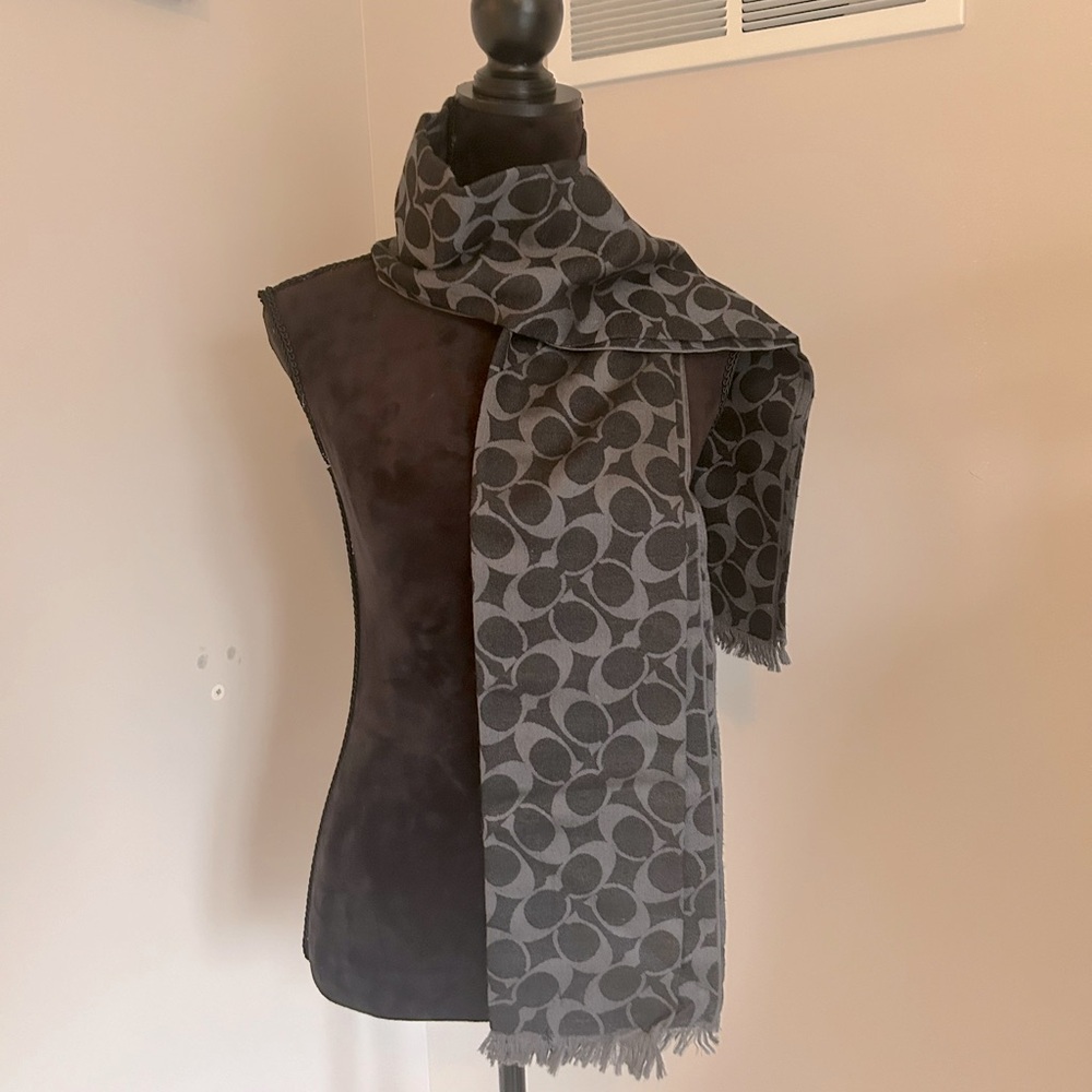 Coach Signature Wrap/scarf